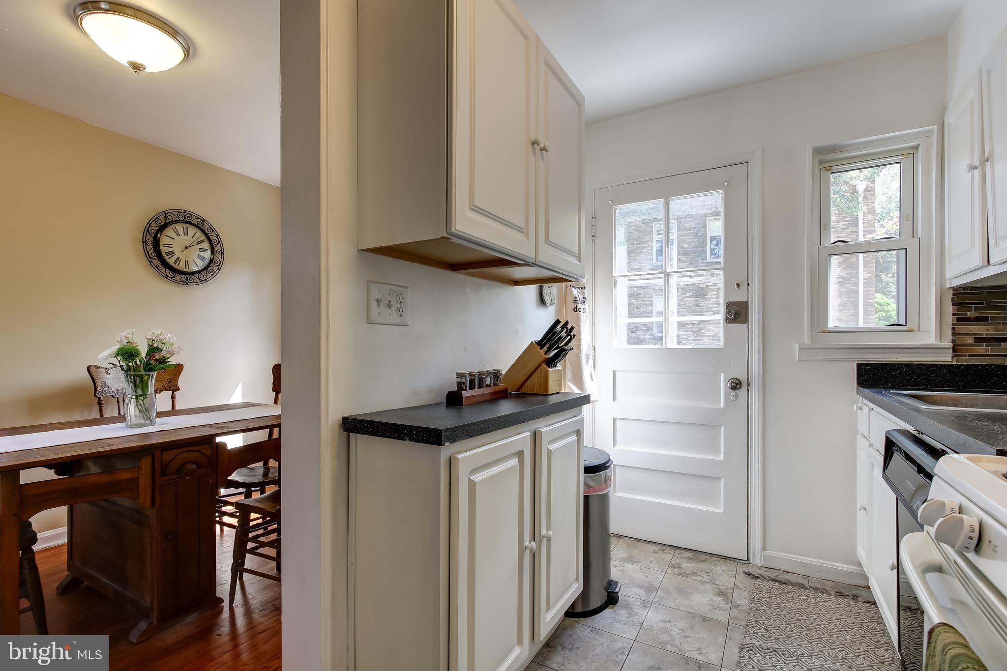 3204 13th Road South Arlington, VA 22204 - Photo 12 of 32