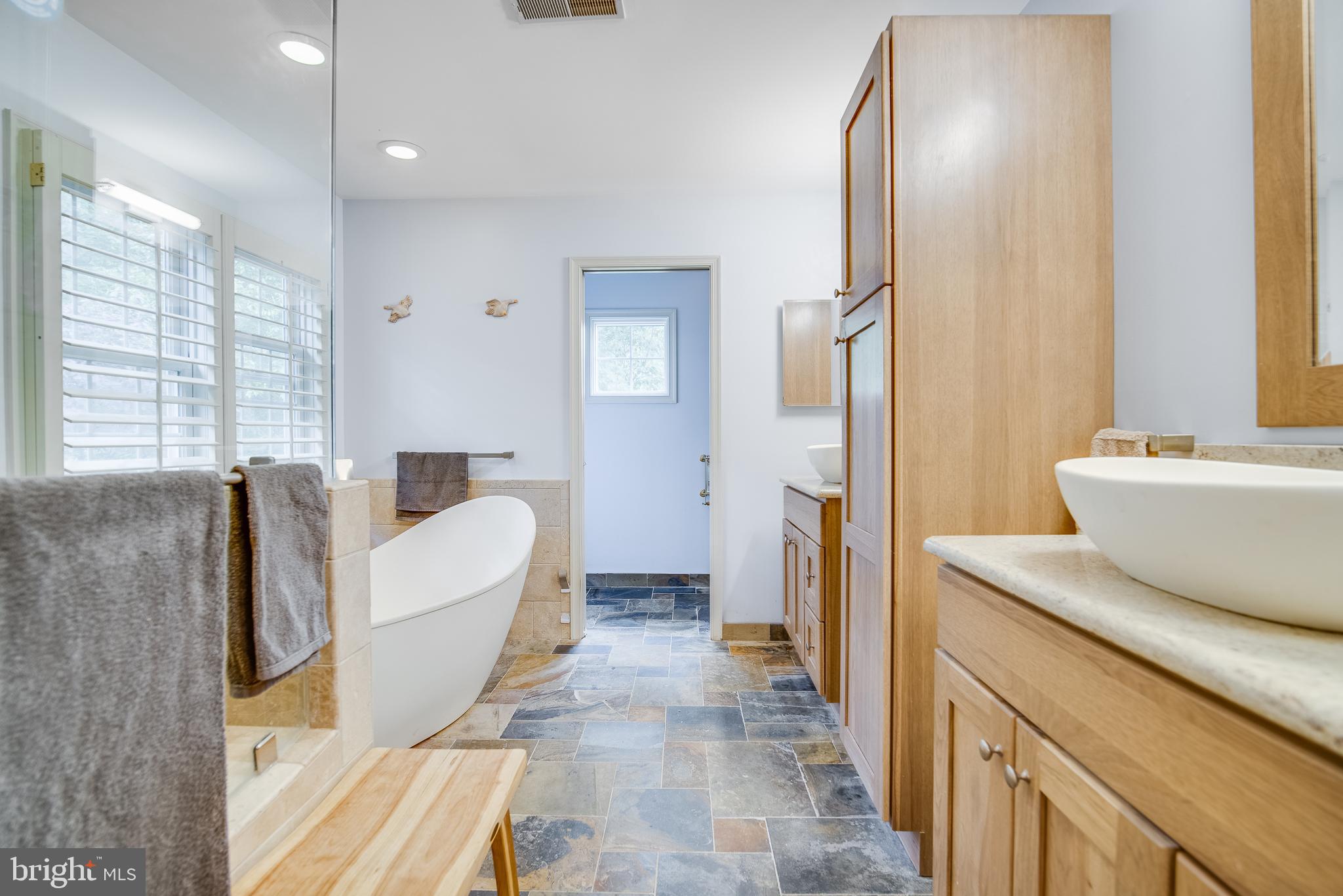 7719 Ridgepark Court Springfield, VA 22153 - Photo 19 of 60 Gallery Image 19