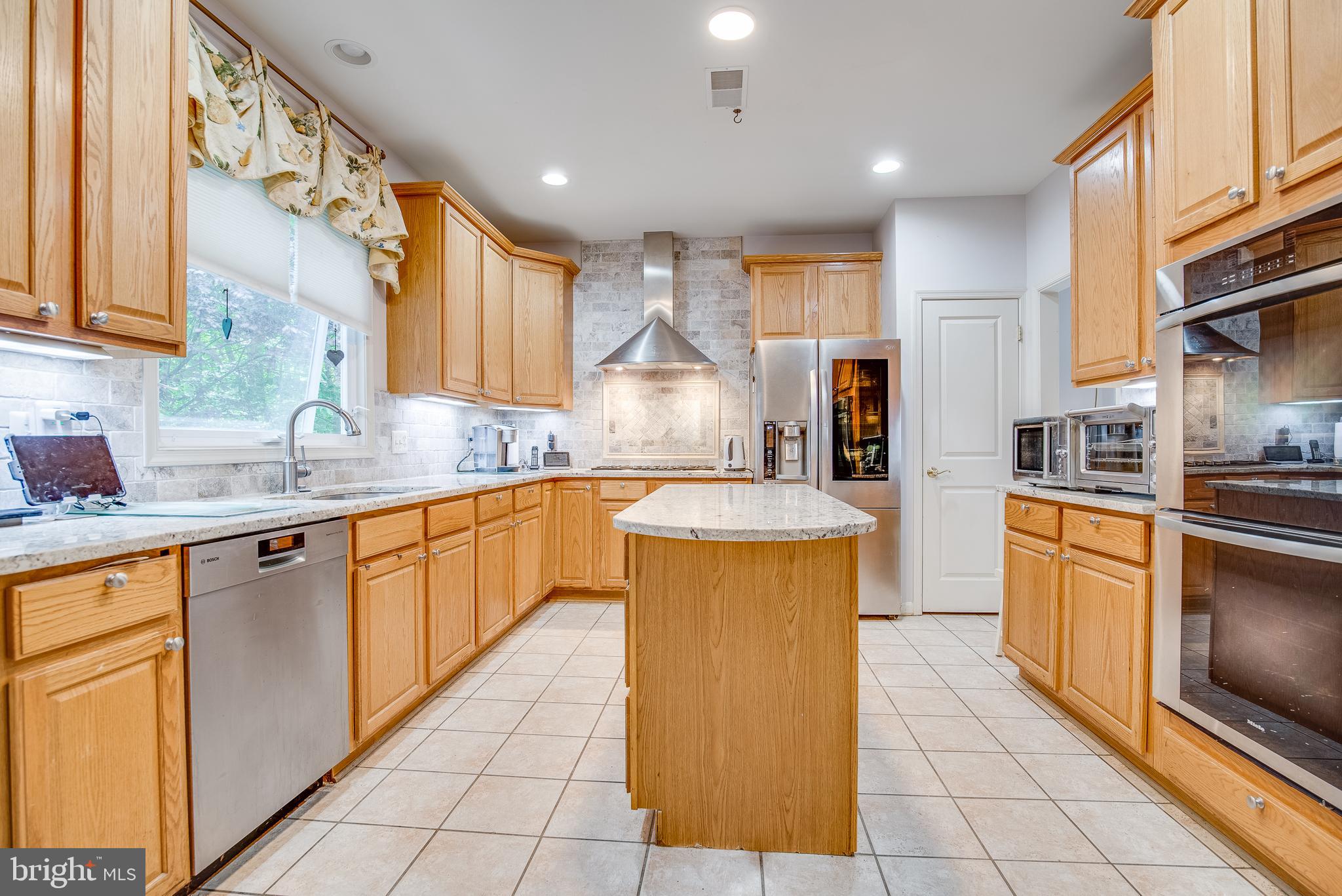 7719 Ridgepark Court Springfield, VA 22153 - Photo 9 of 60 Gallery Image 9