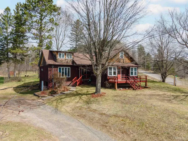 $194,000 | 645 East Hunter Road, Iron River, MI 49935