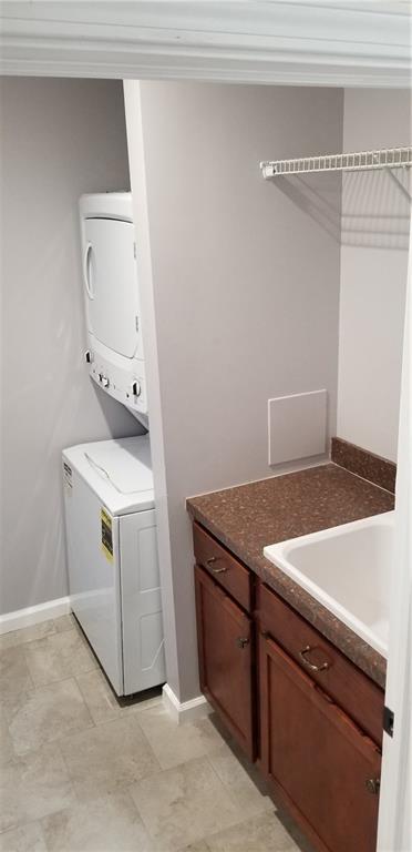 817 13th Street McKees Rocks, PA 15136 - Photo 5 of 18 First floor laundry, right off the kitchen provides great convenience.