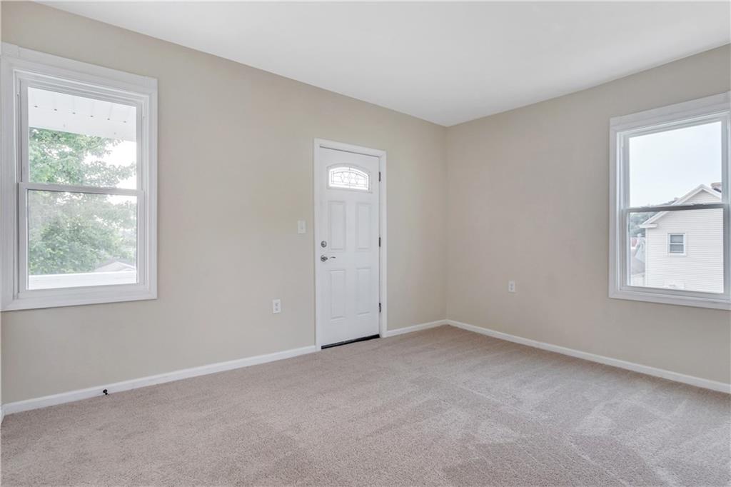 817 13th Street McKees Rocks, PA 15136 - Photo 8 of 18 First floor den, office or bedroom.