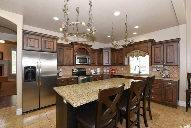 915 Fremont Road Bountiful, UT 84010 - Photo 5 of 10