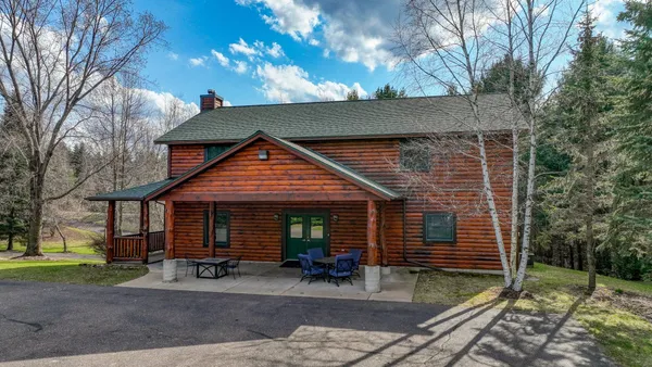 $799,900 | 18059 County Hwy OO, Chippewa Falls, WI 54729