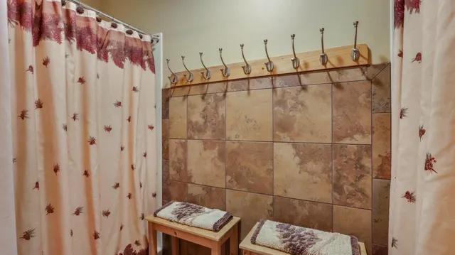 $824,900 | 18059 County Hwy OO, Chippewa Falls, WI 54729