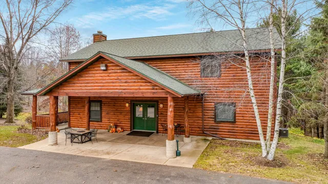$824,900 | 18059 County Hwy OO, Chippewa Falls, WI 54729