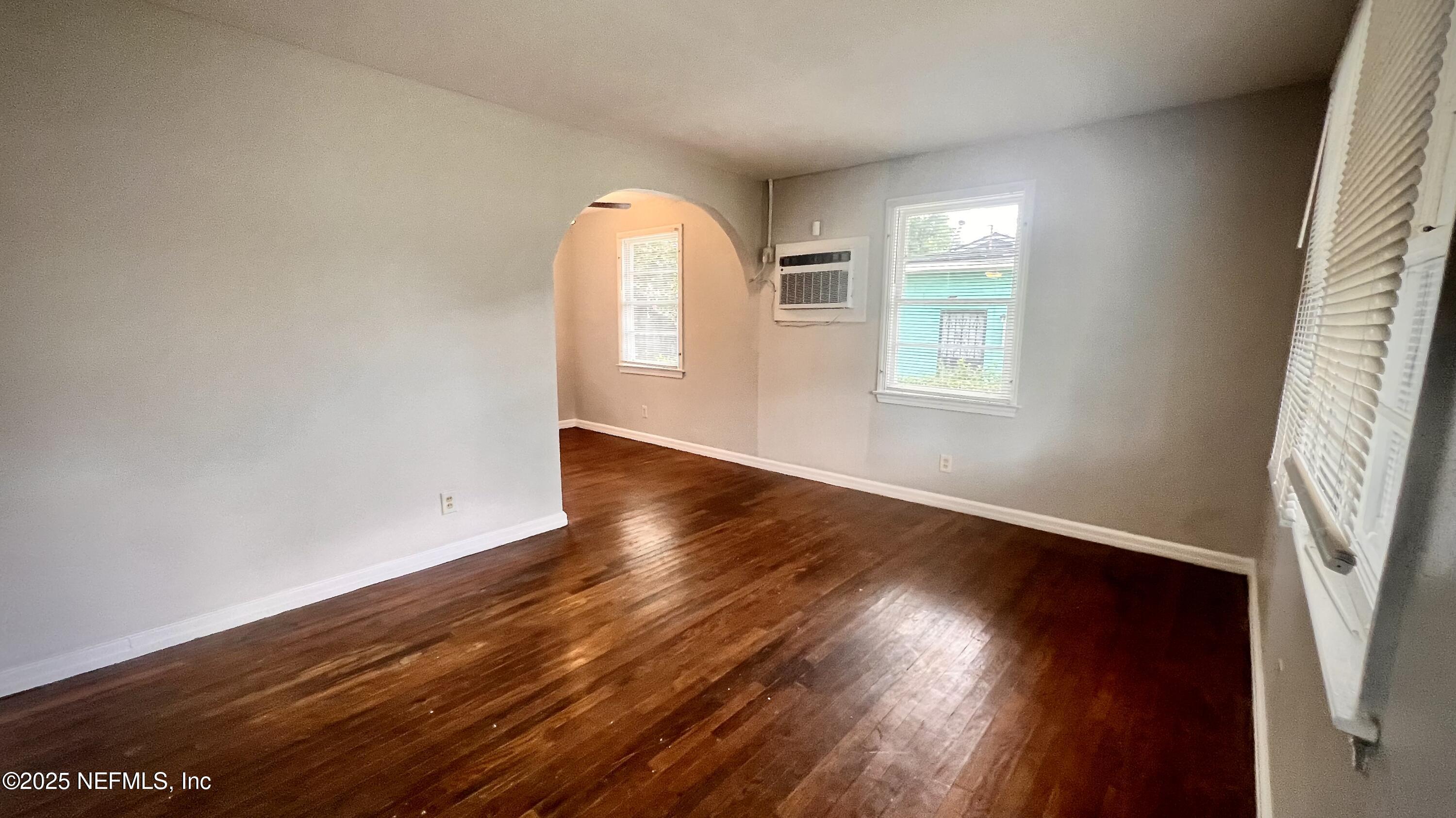 1725 Seminary Street Jacksonville, FL 32209 - Photo 3 of 10 IMG_1998