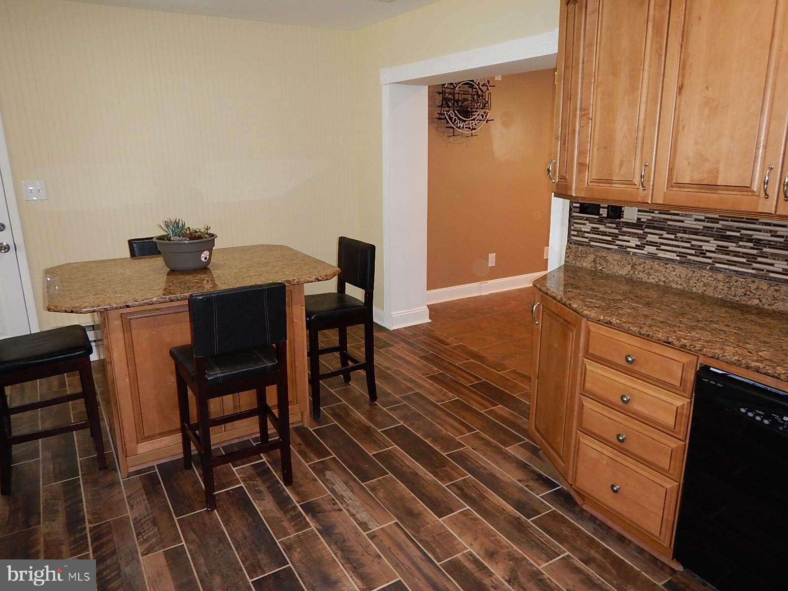 815 Ferguson Road Joppa, MD 21085 - Photo 11 of 37 Island/Eat-In Kitchen