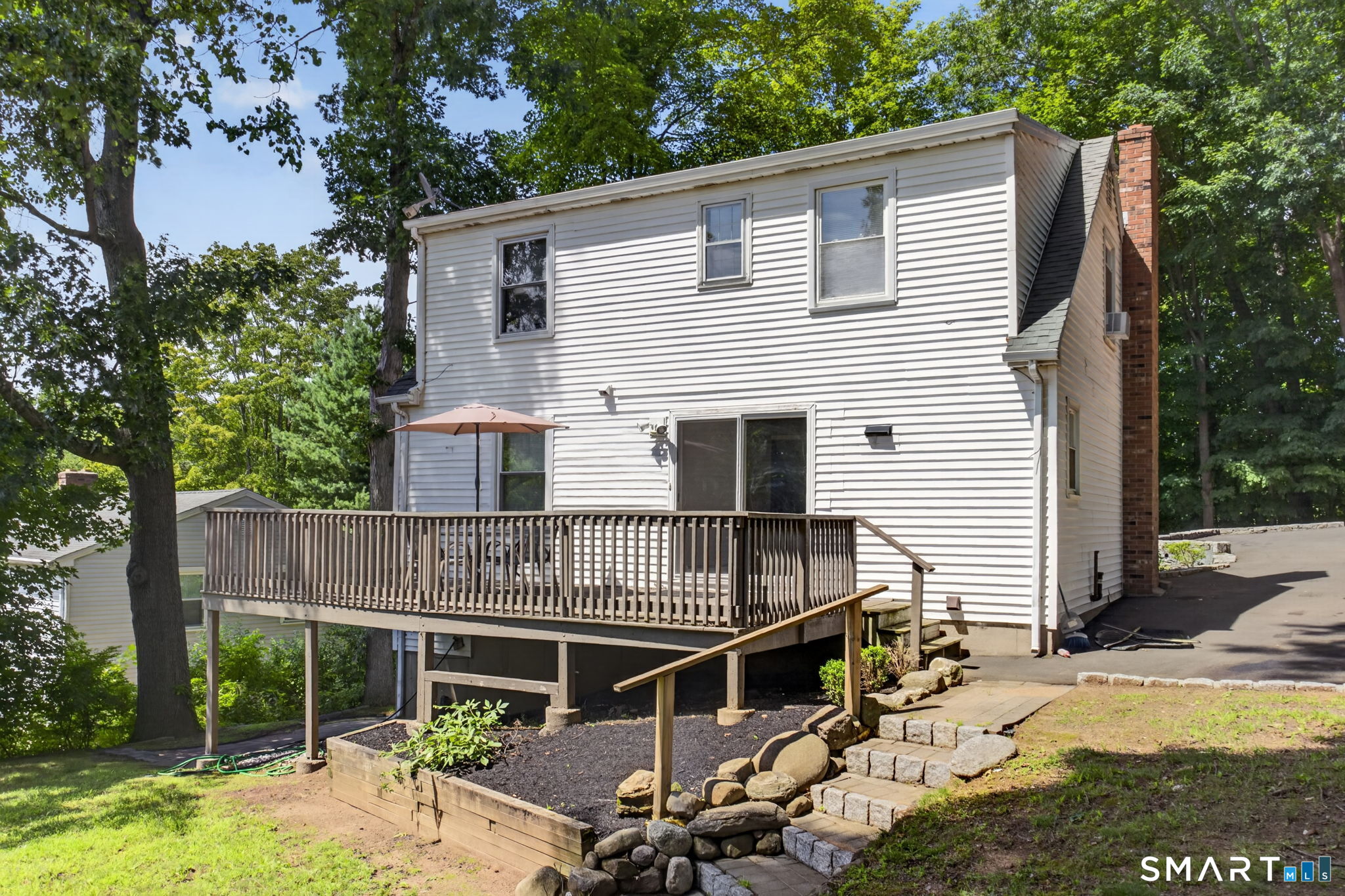 224 Anns Farm Road Hamden, CT 06518 - Photo 36 of 40 Gallery Image 36