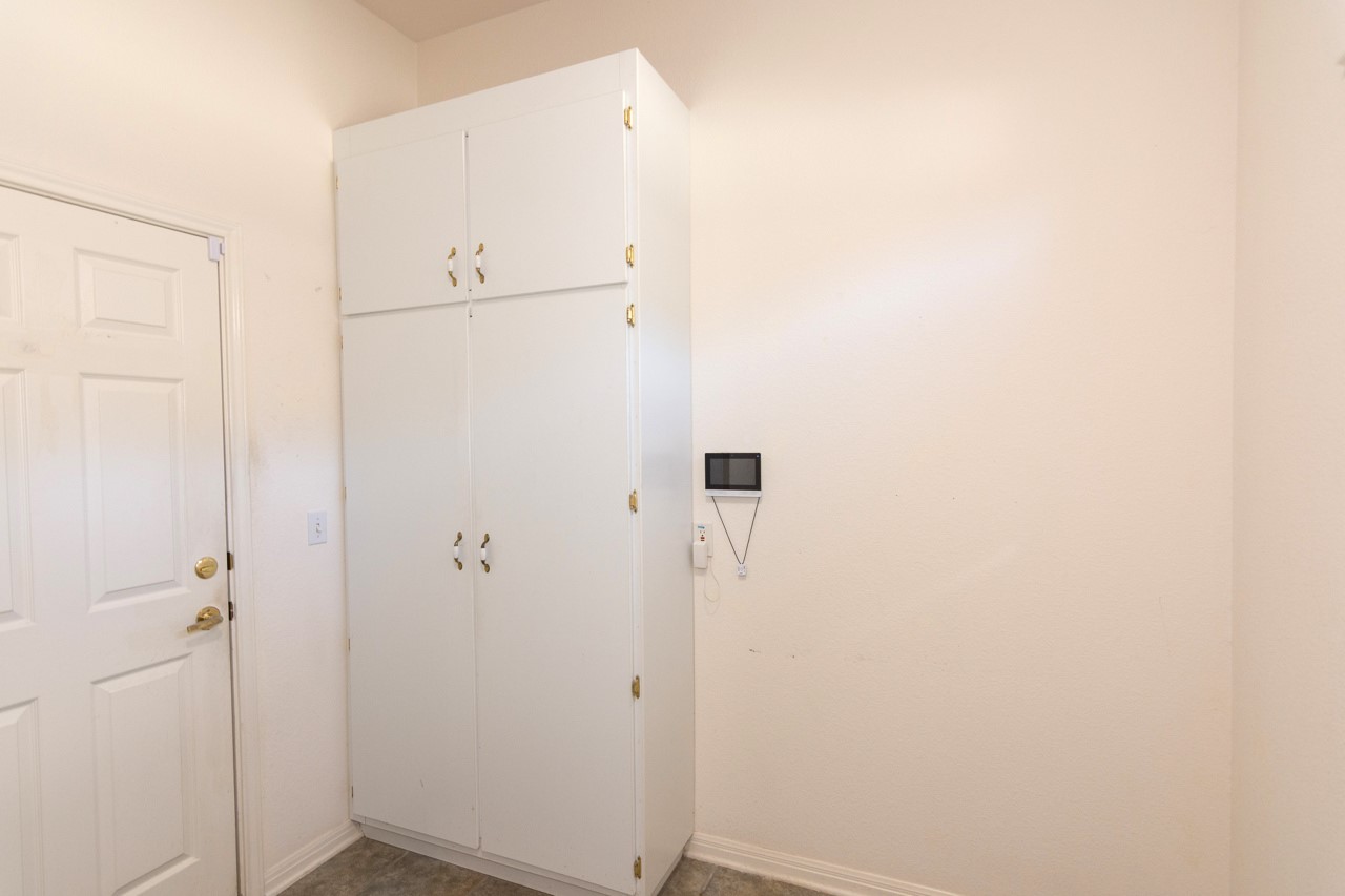 102 Harness Lane Georgetown, TX 78633 - Photo 28 of 32 a bathroom with a shower