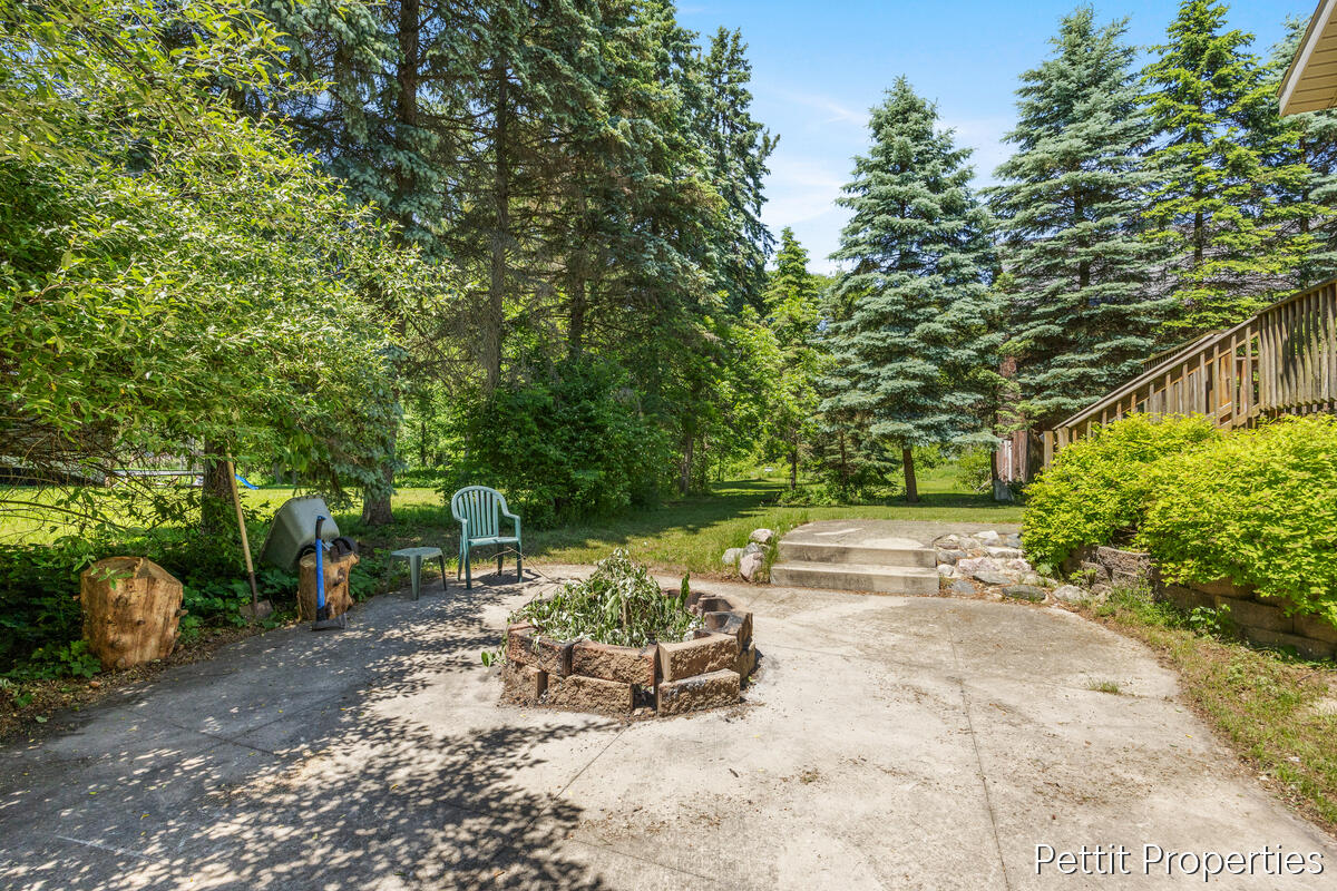 2481 Bauer Road Jenison, MI 49428 - Photo 29 of 30 2481-Bauer_029