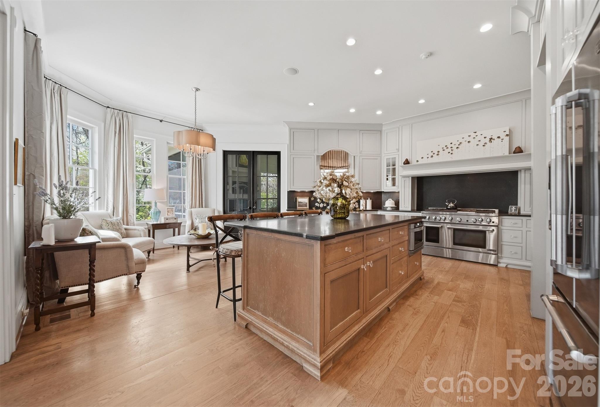 834 9th Avenue Northwest Hickory, NC 28601 - Photo 11 of 48