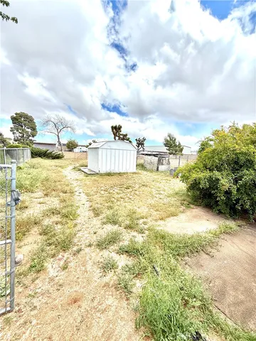 $3,500 | 2350 West Ave M8, Palmdale, CA 93551