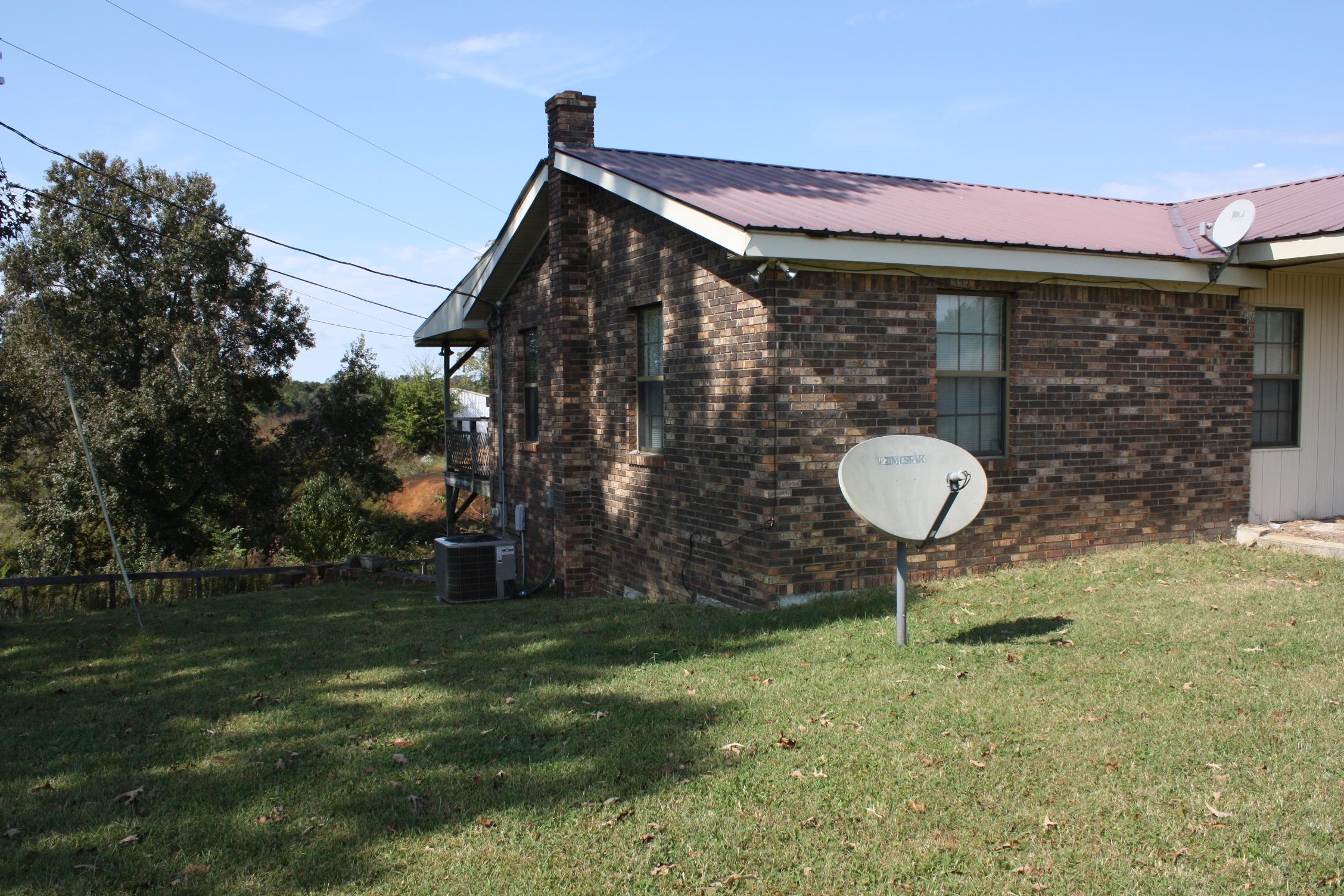 9975 Cookeville Boatdock Road Baxter, TN 38544 - Photo 17 of 29 IMG_0535