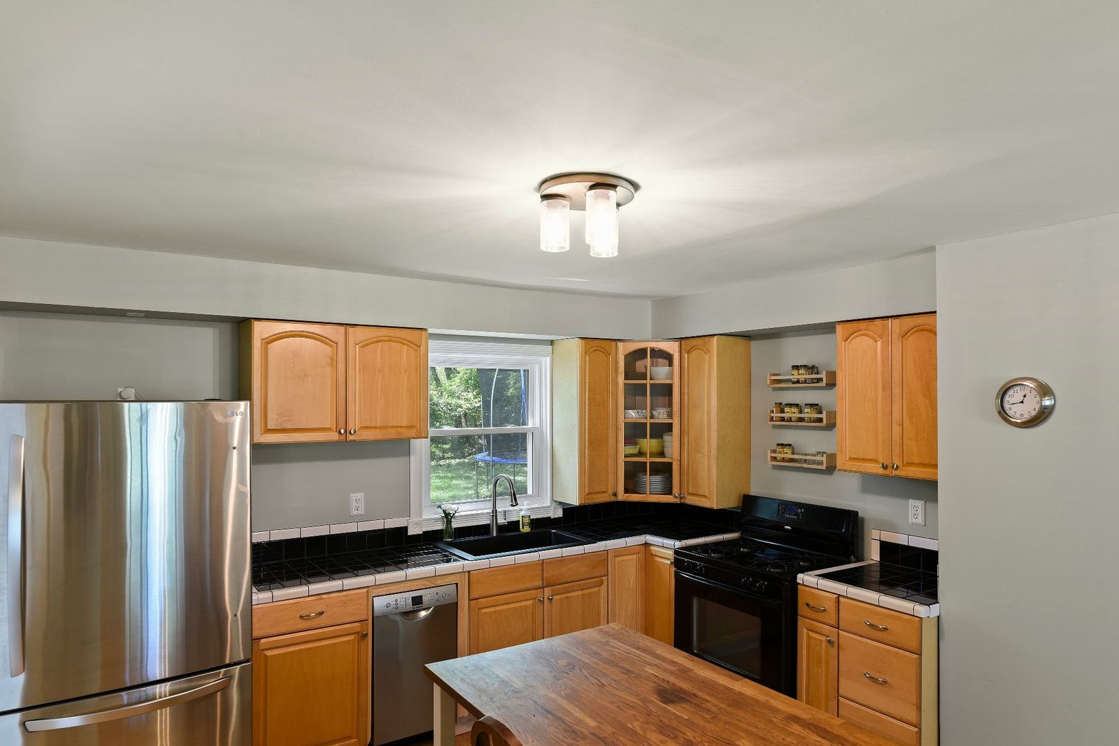 154 Queenswood Road Bolingbrook, IL 60440 - Photo 4 of 25