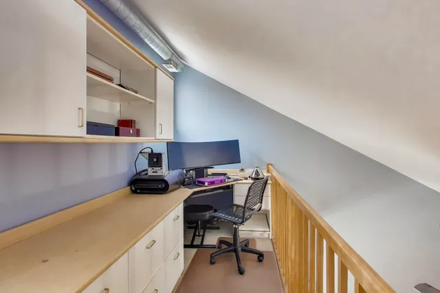 $750,000 | 1140 West Cornelia Avenue, Unit D, Chicago, IL 60657