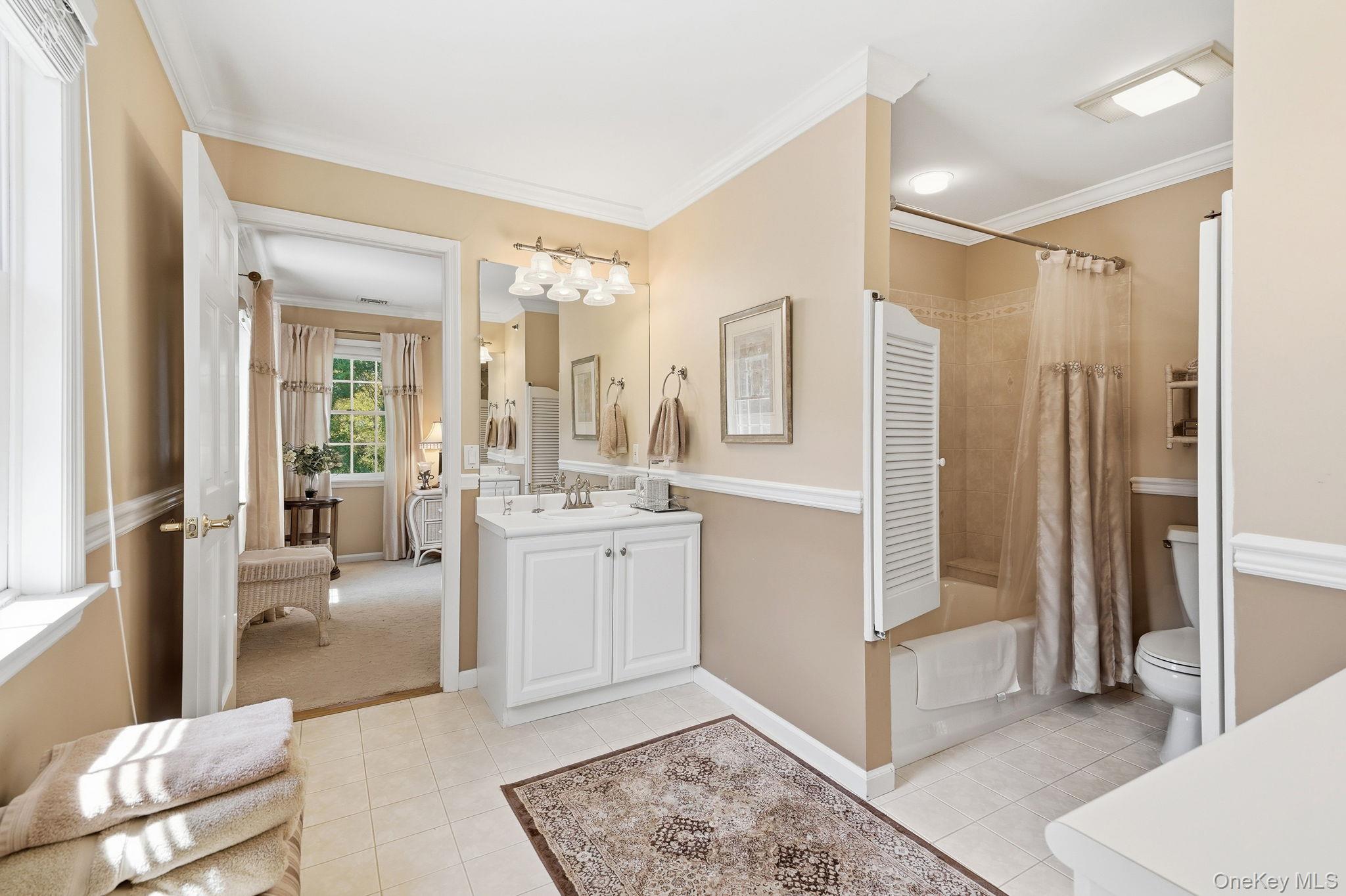 33 Hevelyne Road Elmsford, NY 10523 - Photo 20 of 43 Jack and Jill bathroom for 1st and 2nd bedroom.