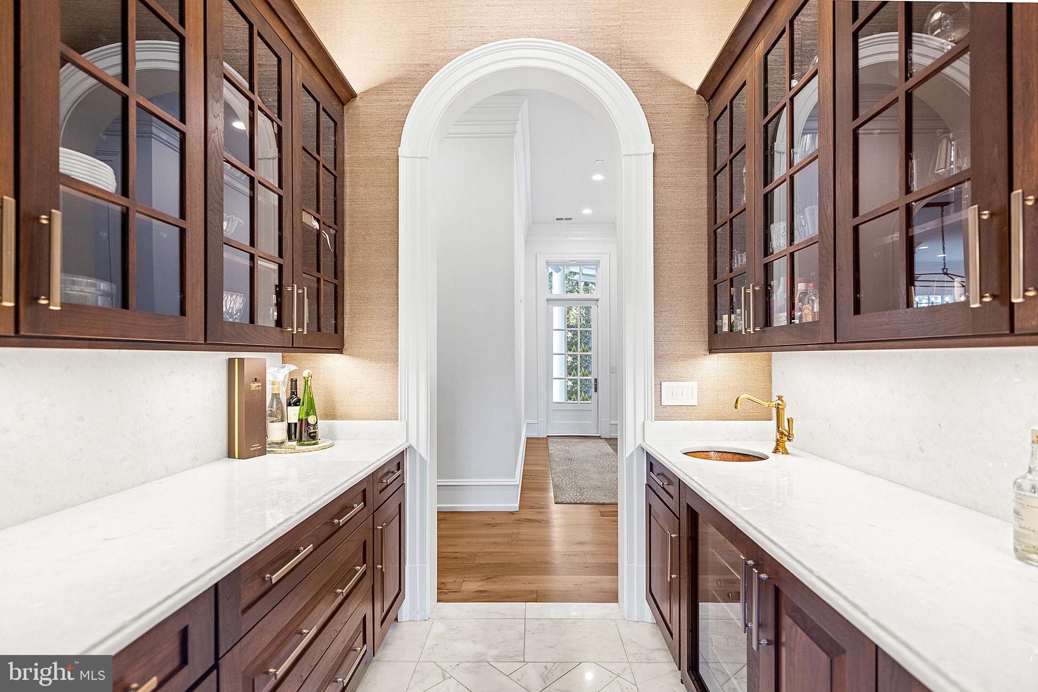 9819 Newhall Road Potomac, MD 20854 - Photo 21 of 60 Butler's Pantry & Bar