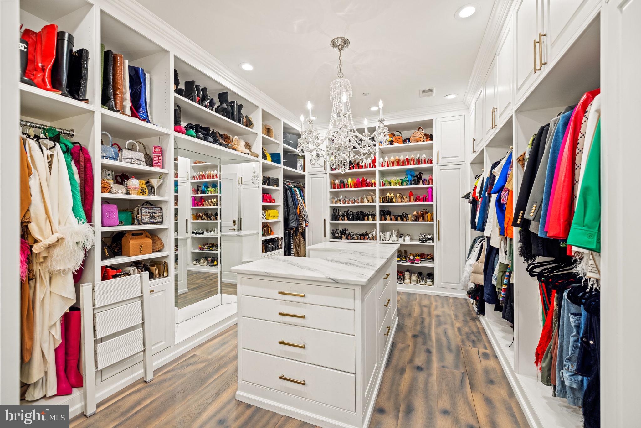 9819 Newhall Road Potomac, MD 20854 - Photo 30 of 60 Dressing Room #1