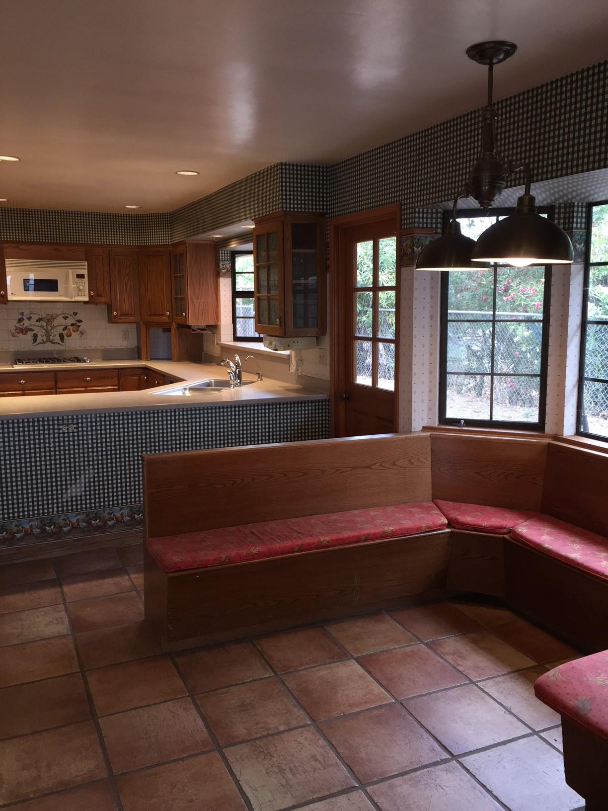 25 Northridge Road Santa Barbara, CA 93105 - Photo 4 of 17 breakfastnookJPG