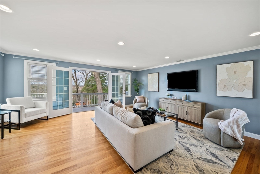 166 Hillcrest Road Needham, MA 02492 - Photo 21 of 41