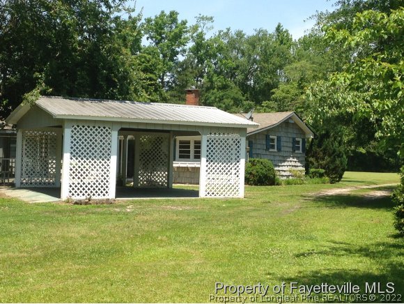1376 Martin Gourd Road Clarkton, NC 28433 - Photo 4 of 18 Gallery Image 4