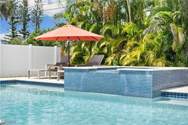 $13,000 | 521 102nd Avenue North, Naples, FL 34108