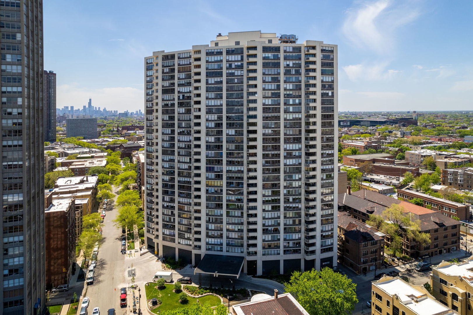 3930 North Pine Grove Avenue, Unit 2008, Chicago, IL 60613 Compass