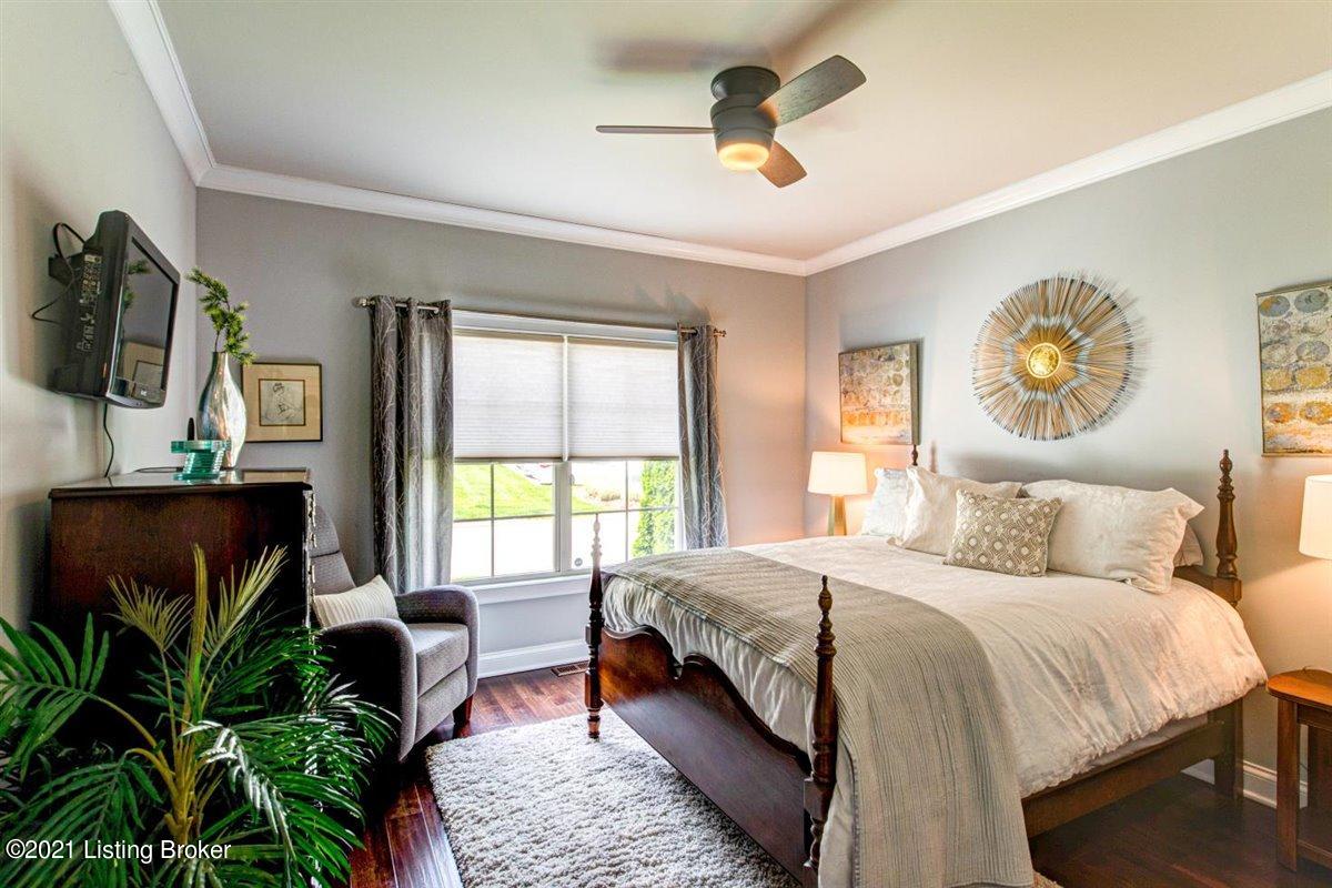 307 Maple Valley Road Louisville, KY 40245 - Photo 29 of 52 First level guest bedroom