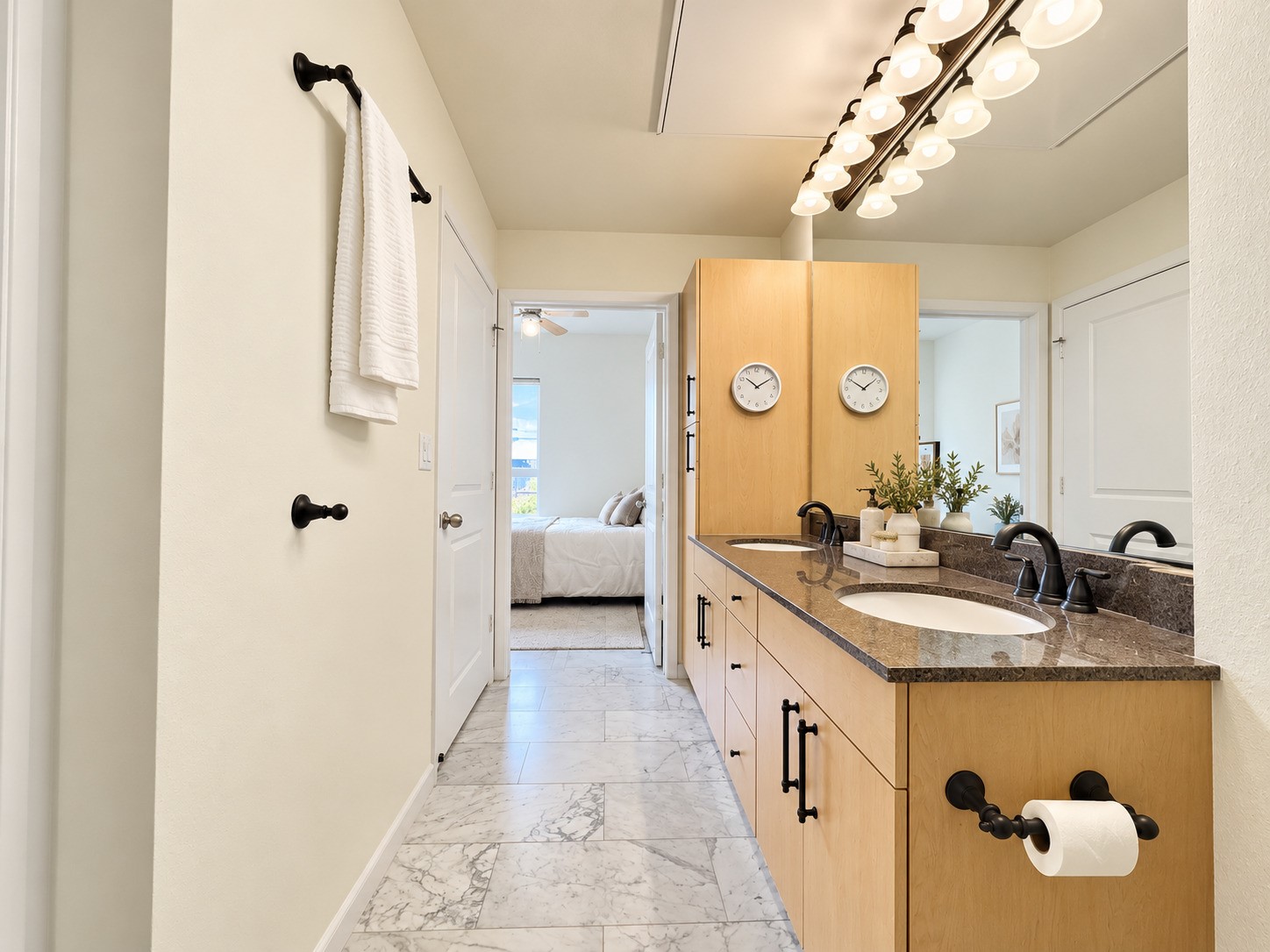 3505 Sage Road, Unit 507 Houston, TX 77056 - Photo 28 of 46 Gallery Image 28