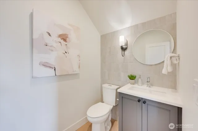 $999,950 | 13542 39th Avenue Northeast, Unit A, Seattle, WA 98125