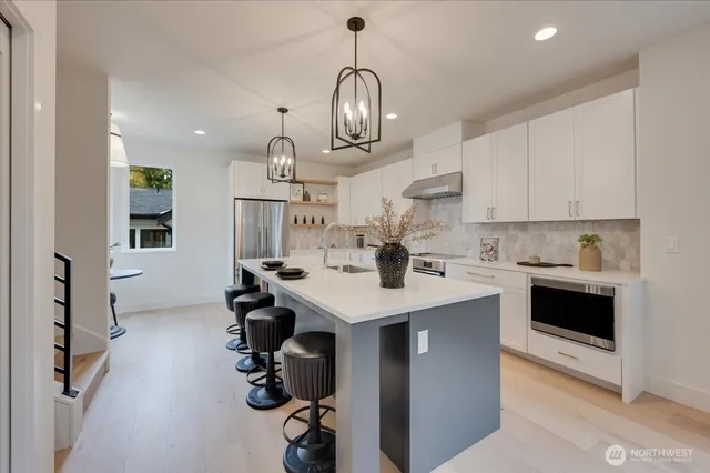 $999,950 | 13542 39th Avenue Northeast, Unit A, Seattle, WA 98125