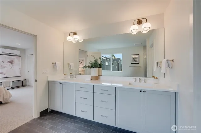 $999,950 | 13542 39th Avenue Northeast, Unit A, Seattle, WA 98125