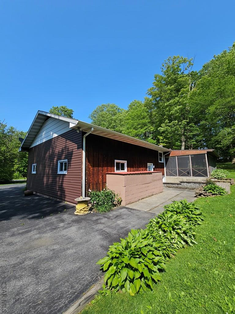 1827 Saylor School Road Boswell, PA 15531 - Photo 6 of 64
