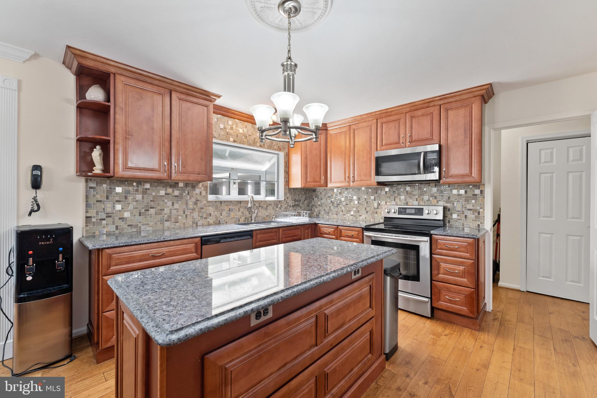 12704 Clawson Lane Manassas, VA 20112 - Photo 13 of 44