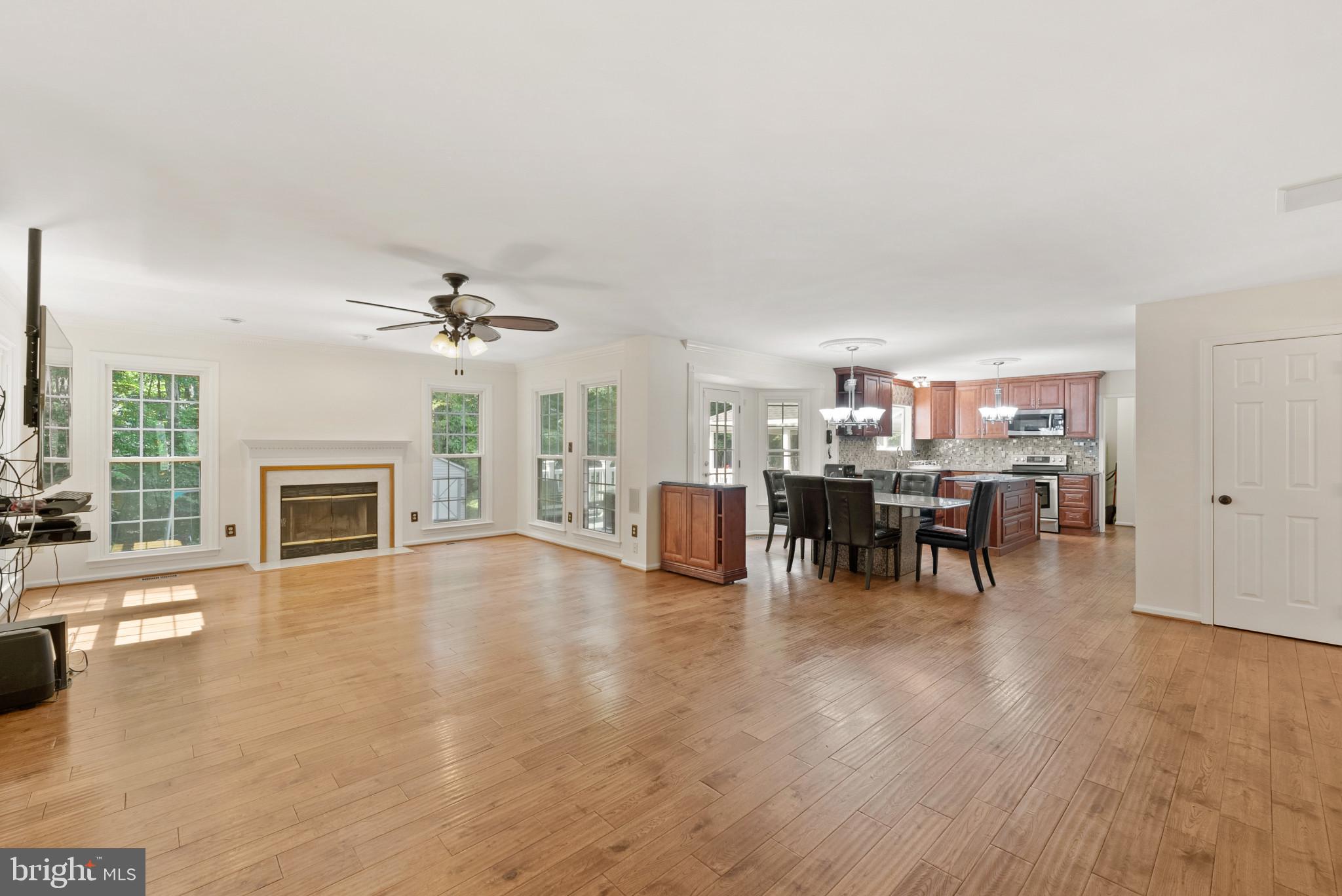 12704 Clawson Lane Manassas, VA 20112 - Photo 6 of 44