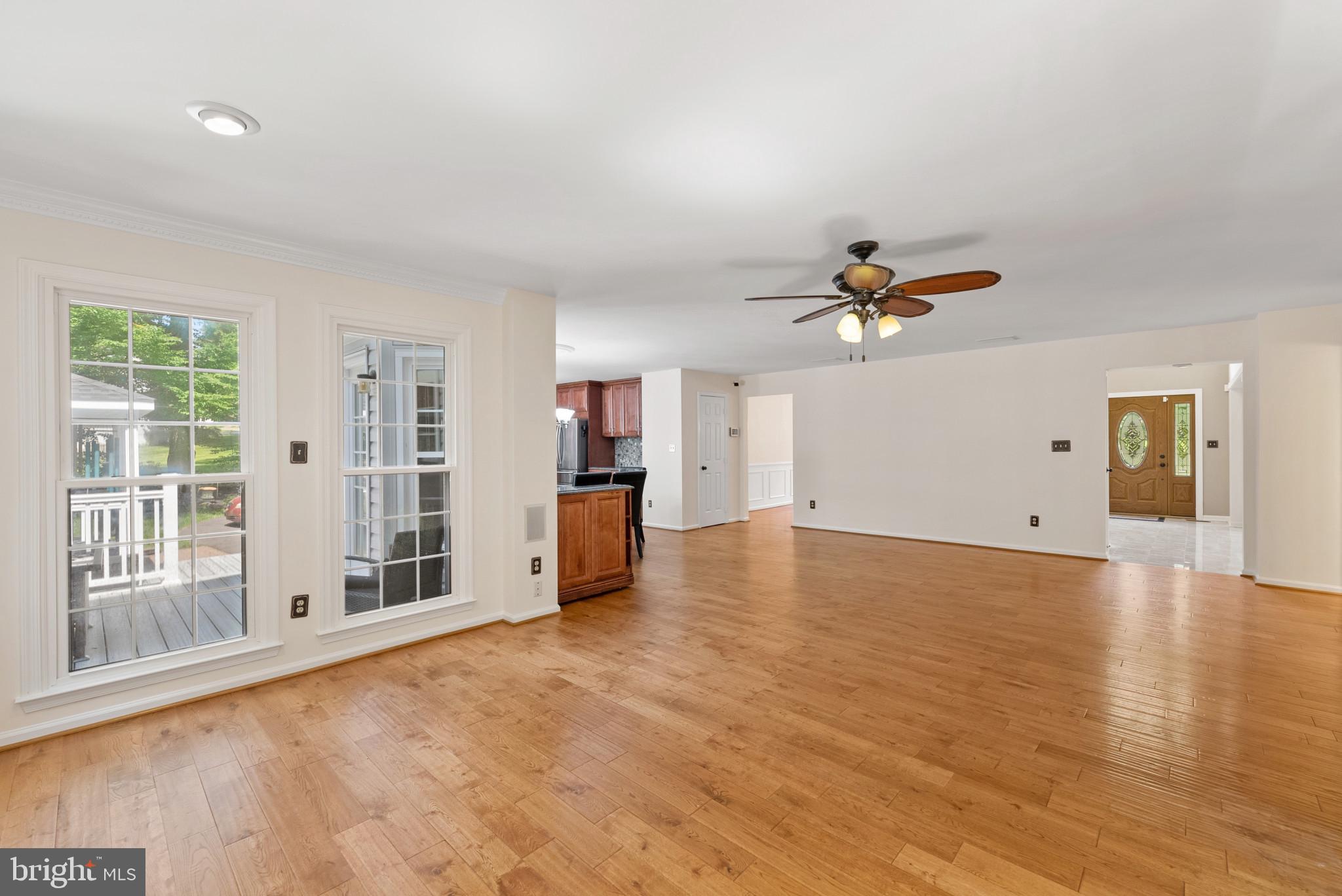 12704 Clawson Lane Manassas, VA 20112 - Photo 8 of 44