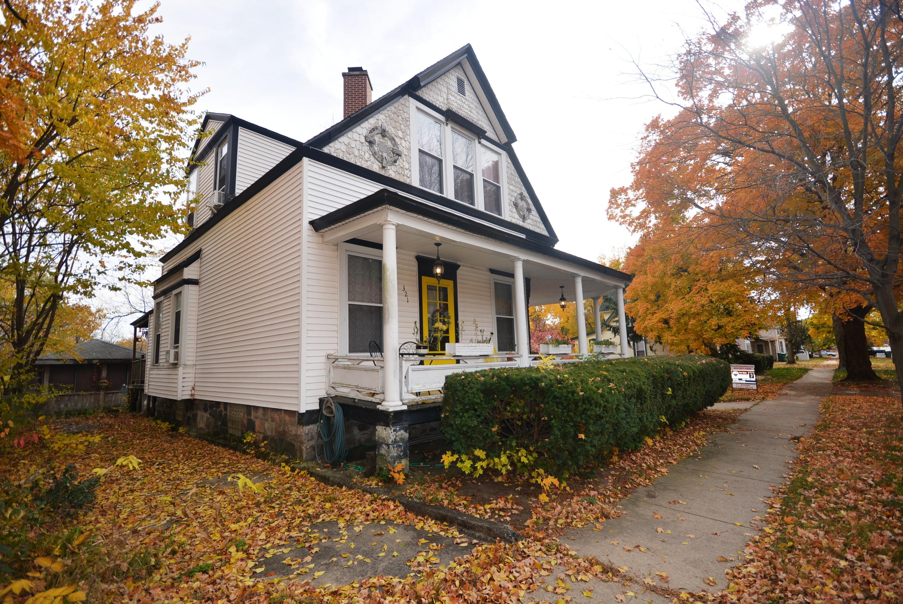 321 Portage Avenue Three Rivers, MI 49093 - Photo 2 of 64 DSC_0050