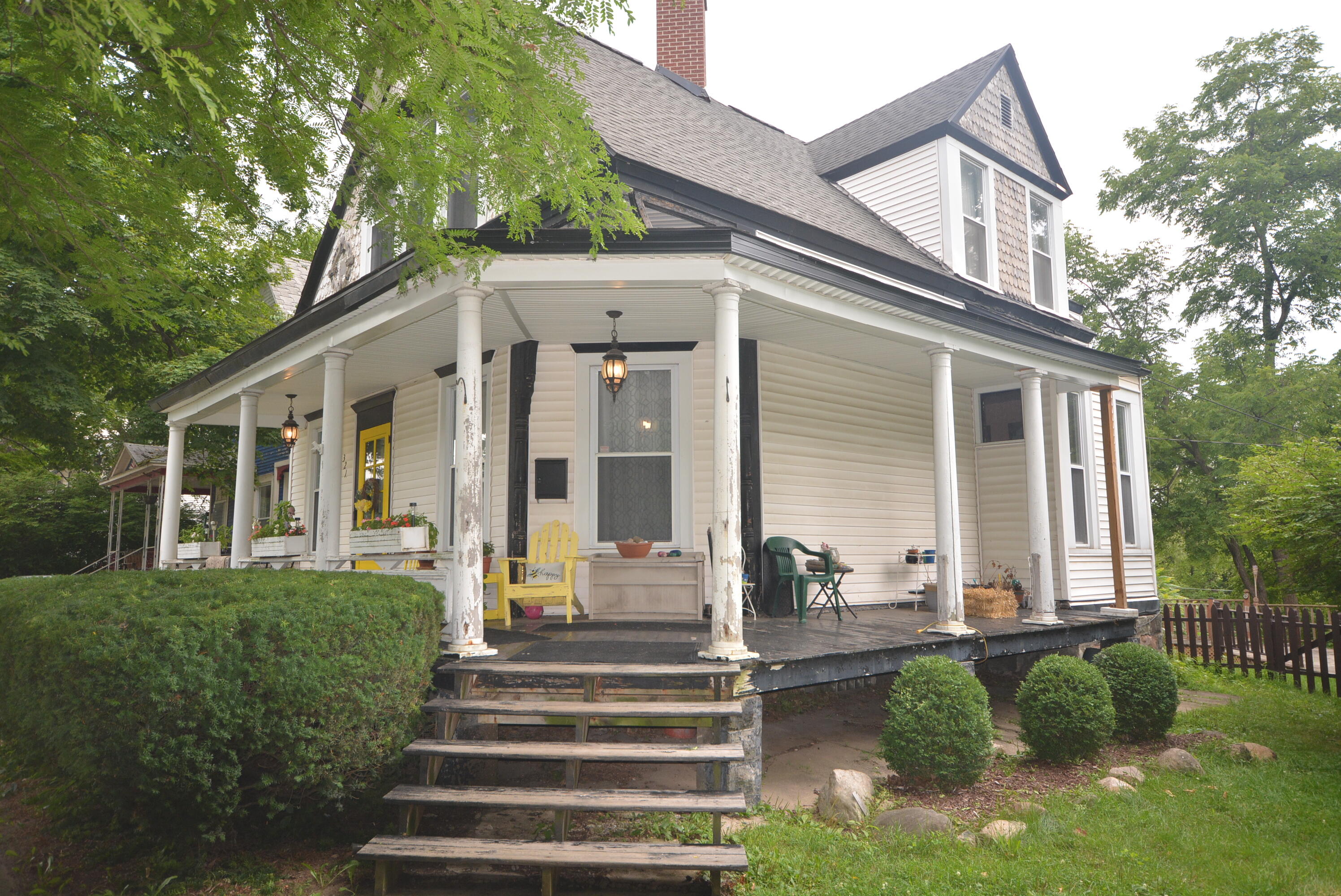 321 Portage Avenue Three Rivers, MI 49093 - Photo 4 of 64 DSC_1062