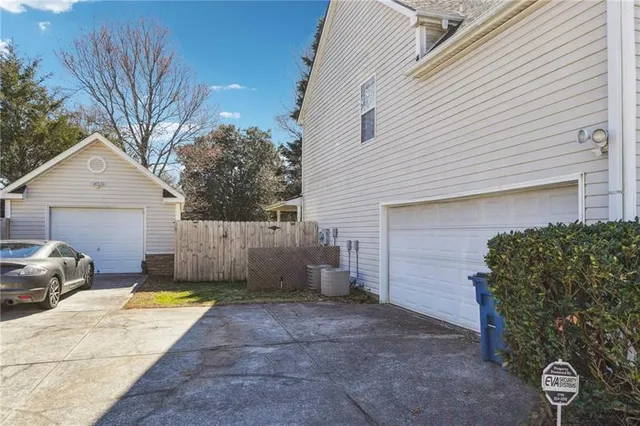 a view of a back yard of the house