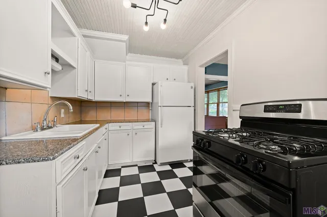 $120,000 | 628 South Acadian Thruway, Unit 628, Baton Rouge, LA 70806