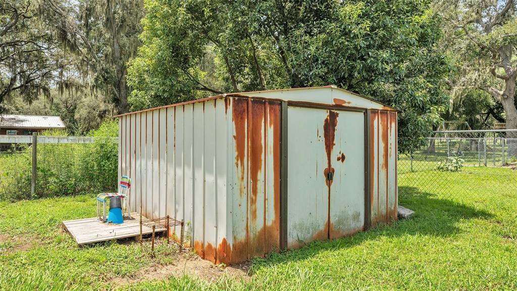 4651 Clubhouse Road Lakeland, FL 33812 - Photo 30 of 32