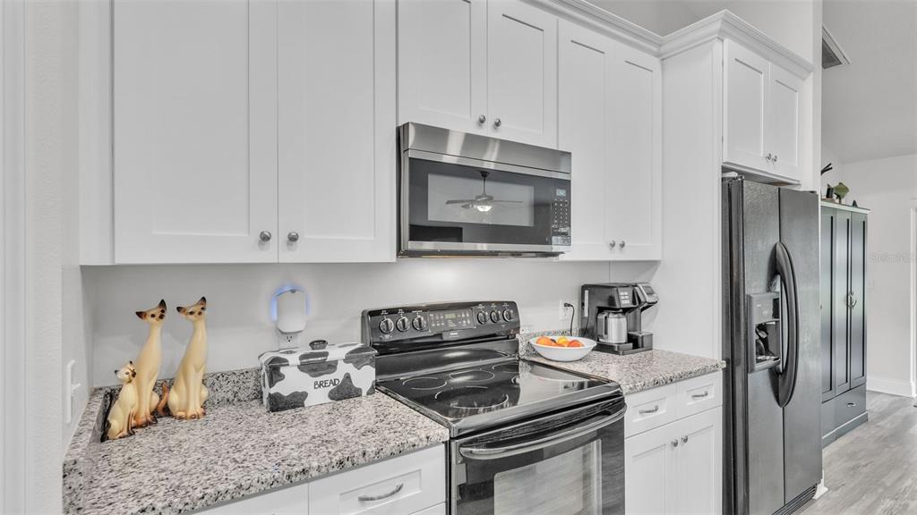 4651 Clubhouse Road Lakeland, FL 33812 - Photo 7 of 32