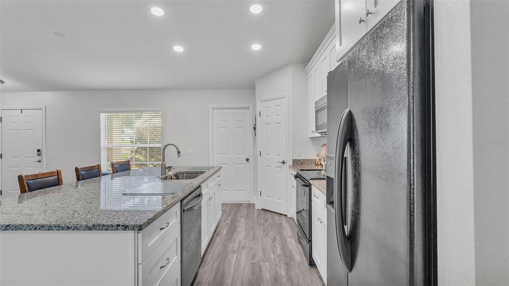 4651 Clubhouse Road Lakeland, FL 33812 - Photo 8 of 32