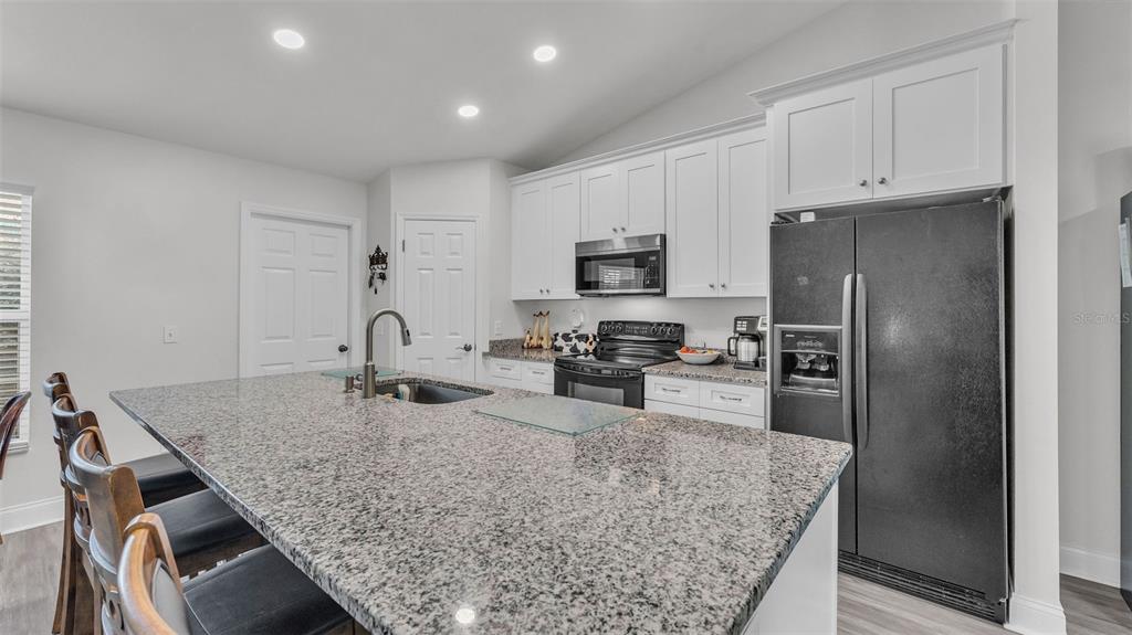 4651 Clubhouse Road Lakeland, FL 33812 - Photo 9 of 32