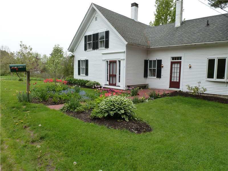 33 Fir Hollow Road Pemaquid, ME 04558 - Photo 2 of 35 Exterior Front.