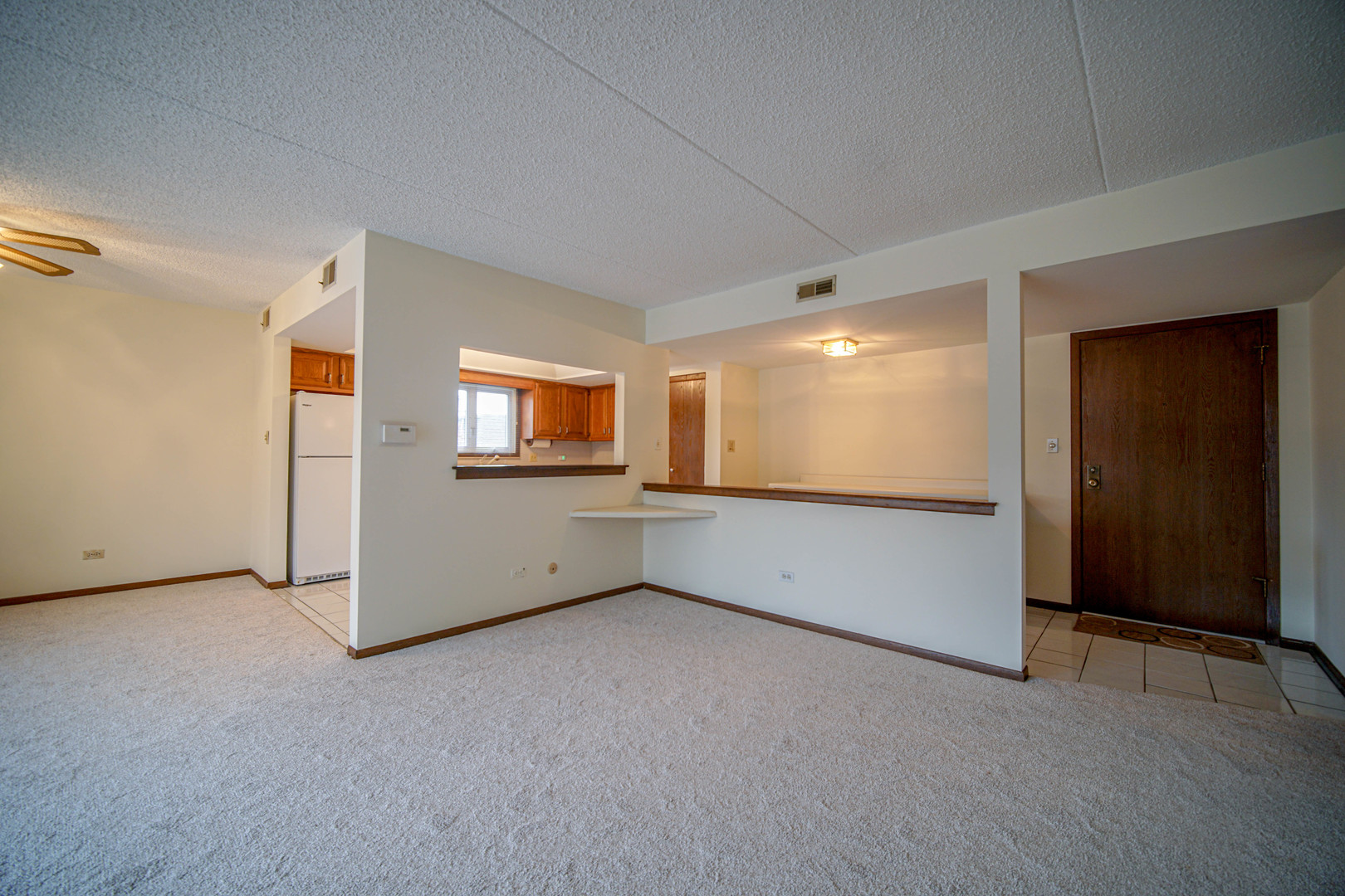 9184 S Road, Unit D Palos Hills, IL 60465 - Photo 4 of 22 Gallery Image 4
