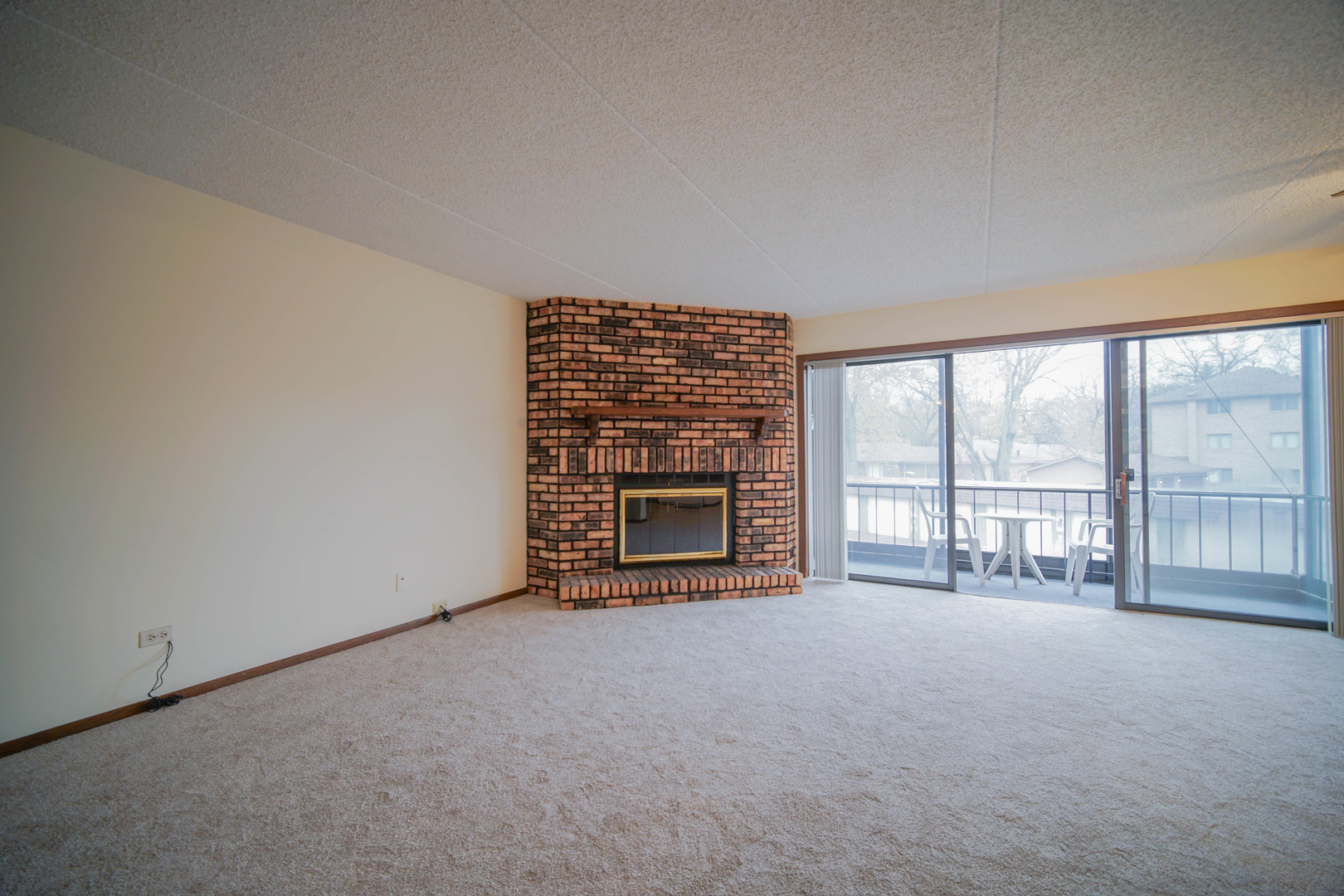 9184 S Road, Unit D Palos Hills, IL 60465 - Photo 6 of 22 Gallery Image 6