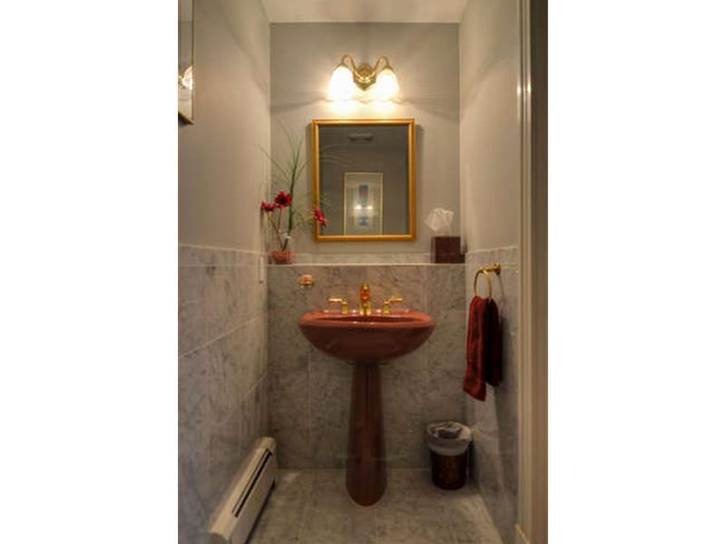48 Stonegate Road Cape Elizabeth, ME 04107 - Photo 7 of 35 Bathroom.