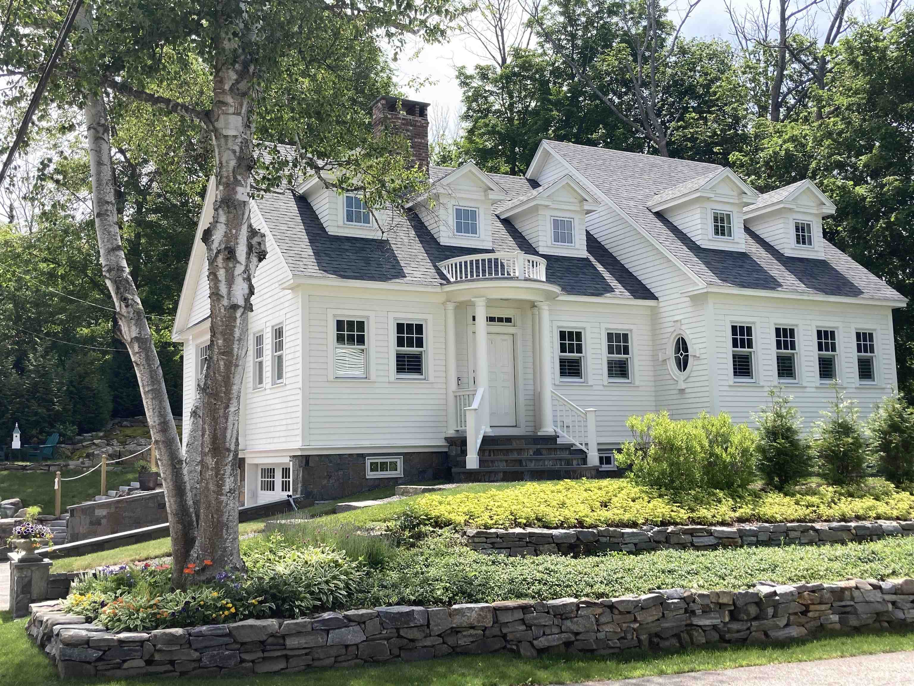 22 Colonial Lane New Castle, NH 03854 - Photo 1 of 56